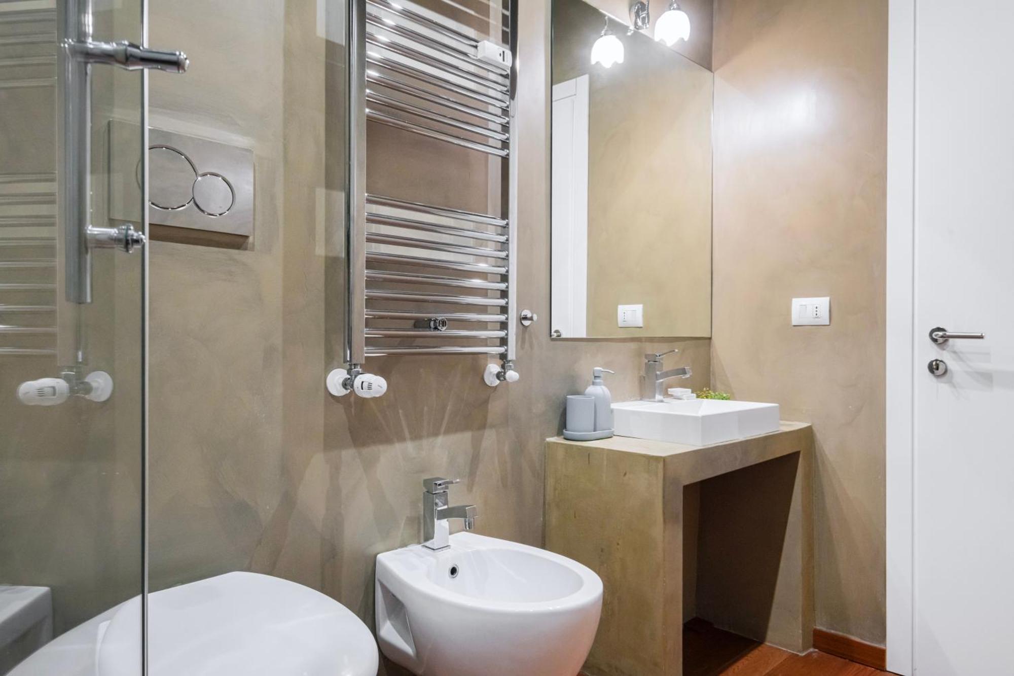 Nice And Cozy Studio In Porta Romana By Easylife Milan Bagian luar foto