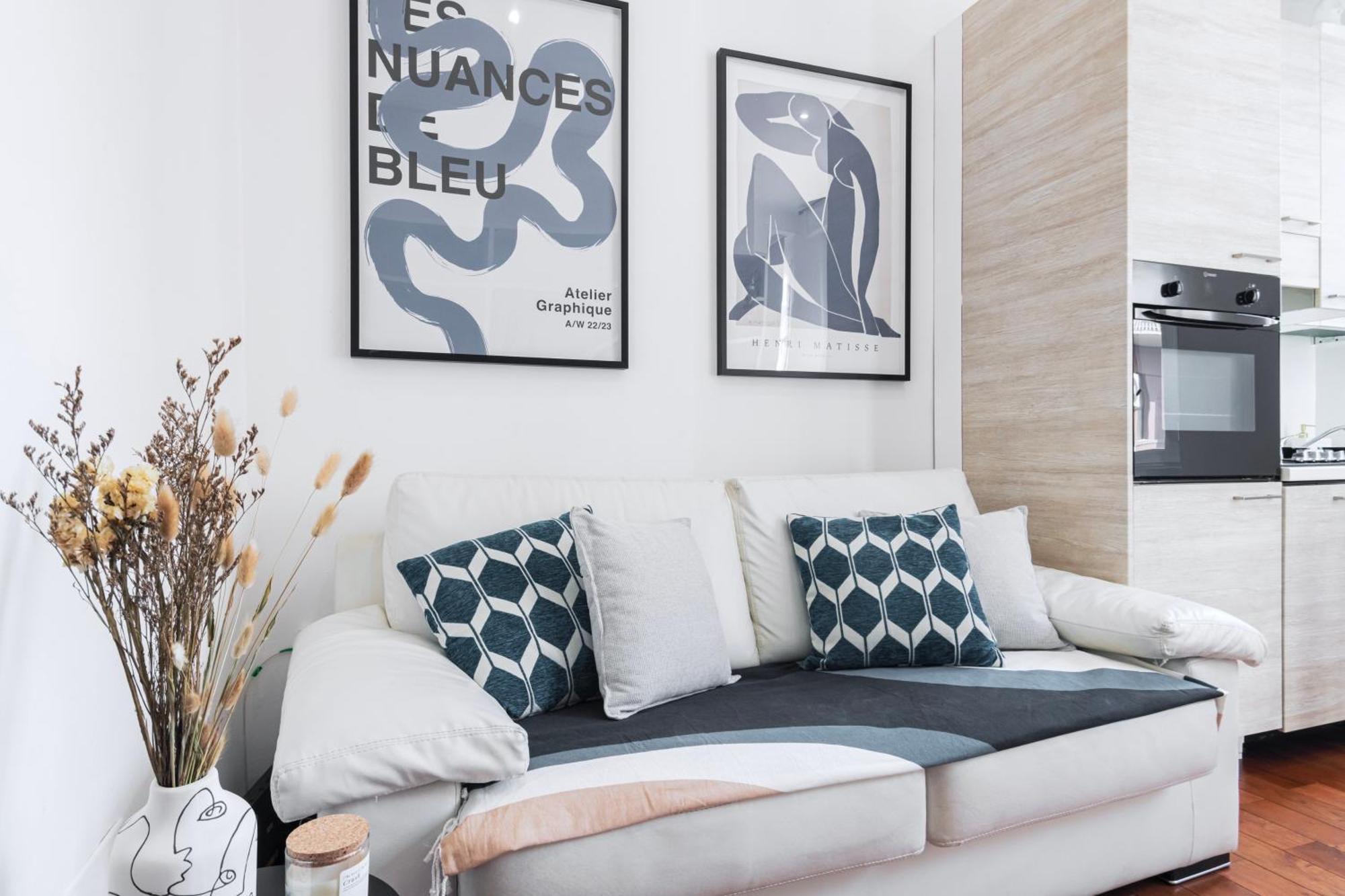Nice And Cozy Studio In Porta Romana By Easylife Milan Bagian luar foto